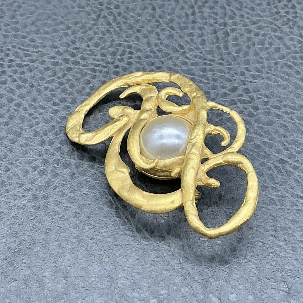Brooch Abstract Gold Tone Statement Pin Faux Pearl Textured Swirl Art 2.5